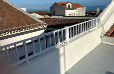 Maré Alta - Scenic Seaside Stay with outdoor deck - Photo 13