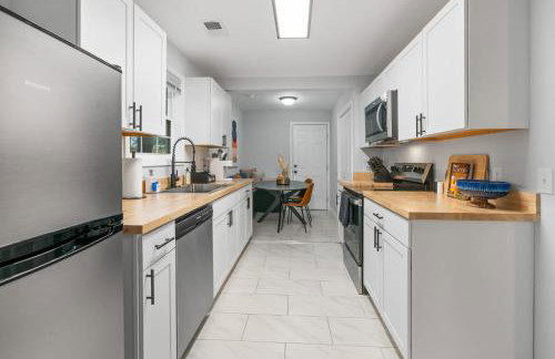 Palmetto Porch - Family Home Near Park Circle - Foto 4