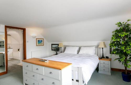 Beautiful 5-Bedroom Home with Cinema & Games Room - Foto 8