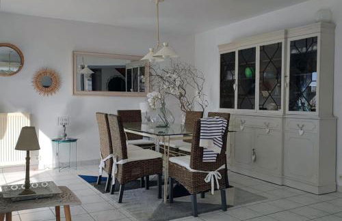 Maison spacieuse avec piscine - Foto 24