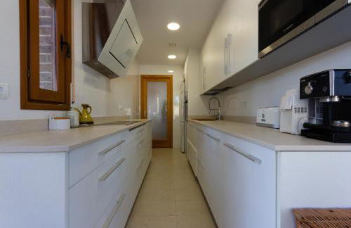 INNOUTHOME Gran casa y piscina torrente - Foto 26