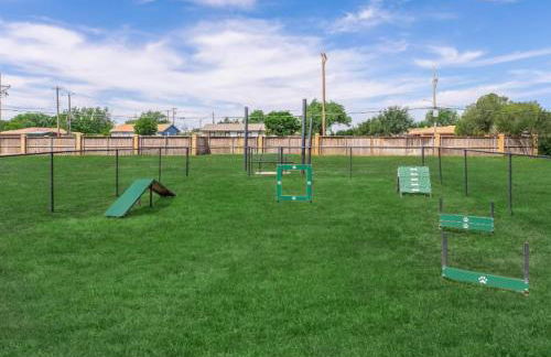 District West Apartments Simple Modern Home - Foto 22