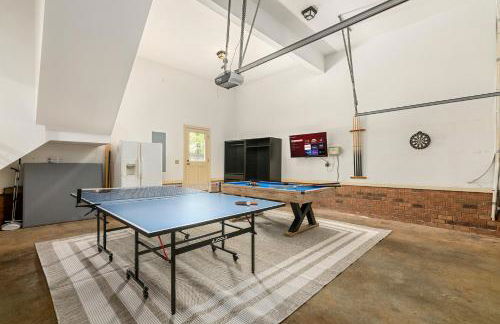 HotTub, FirePit, Basketball, 15 Min To Sedgefield - Photo 19