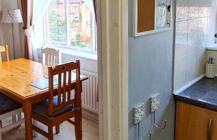 SW19 - Quiet split-level 2-bedroom maisonette with garden - Foto 15