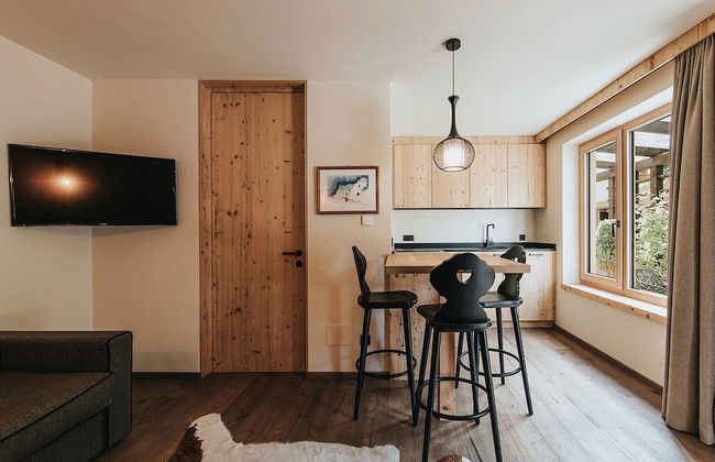 Presulis Hideaway Apartments & Restaurant - Photo 8