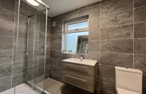 Immaculate Newly Refurbished 4 Bed House - Foto 6