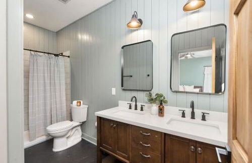 5 King Beds - Sleeps 18 - Game Room - Brew Trail - Foto 45