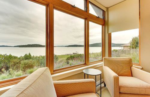 Fidalgo Island Waterfront Stunner - Photo 14
