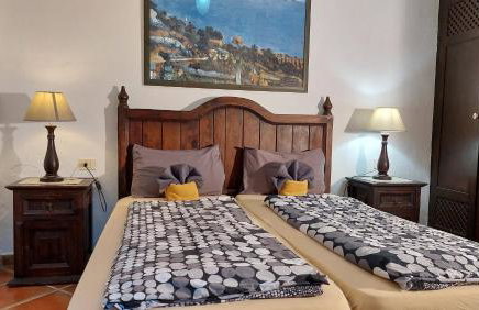 Ferienwohnung mit kleiner Innenhof-Terrasse im mediterranen Stil - Foto 5