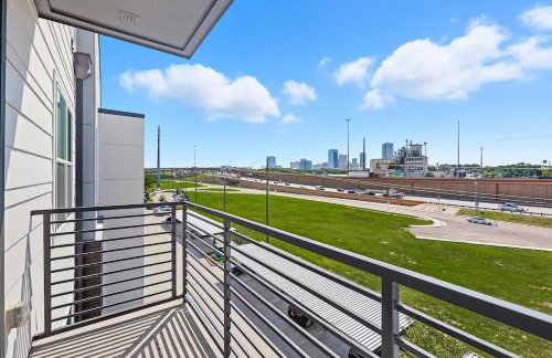 99 Modern 2B2B Near Stockyards, Resort Pool & Gym, 7M to Dickies Stadium, 15M to AT&T stadium - Foto 3