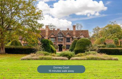 Meadow House with Driveway Parking, Spacious Garden, Fast Wifi and Smart TVs by Yoko Property - Foto 37