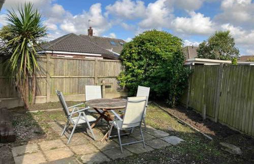 Newly renovated, modern bungalow - quiet location - Photo 11