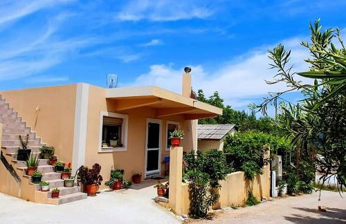 Flamiatos Garden Cottages - Photo 1