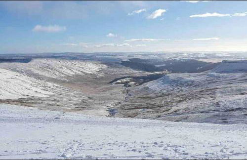 Cottage,Cinema Room,Log Burner - Photo 17