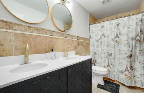 Grand 5BR 2 5B Villa with Pool & Hot Tub - Foto 24