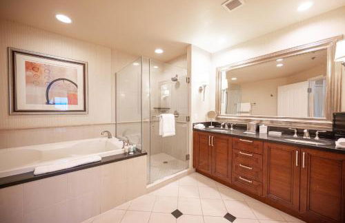 No Resort Fee Strip View Balcony+ Valet Parking - Foto 5