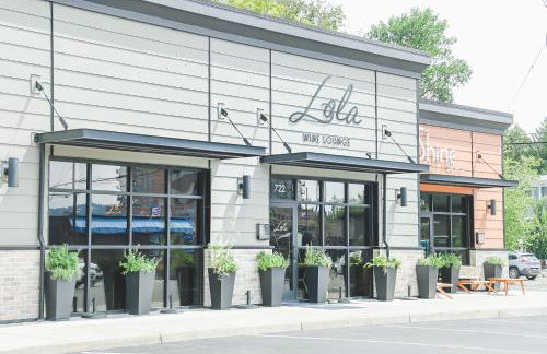 Modern, Quiet and Charming Downtown Apartment - Foto 17