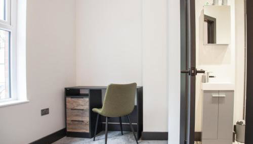 New! Stylish & Modern Home With Free Parking! Book Now! - Foto 2, wardrobe