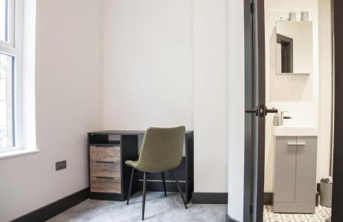 New! Stylish & Modern Home With Free Parking! Book Now! - Foto 2