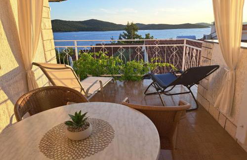 Apartments Ana Žaborić, 50 m od šljunčane plaže - Foto 13