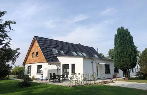 Grosse 4 Sterne Ferienwohnung beim Boddenstrand - Foto 1