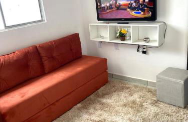 APT-10 Completo Com Ar-Condicionado Garagem Predio Central Perto de tudo - Foto 28