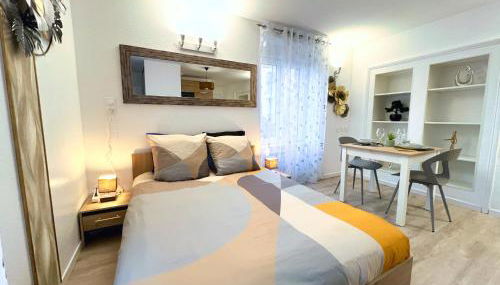 L 'Éclat Doré - Studio - Proche Gare - 2 P - Foto 2, wardrobe