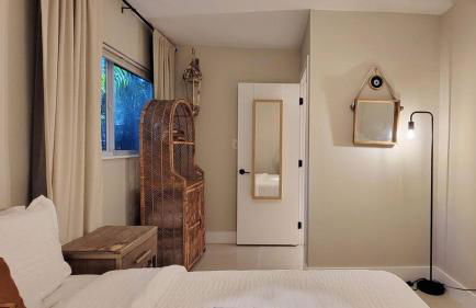 -Disco Bungalow- One third mile to FTL Marine Center - Foto 28