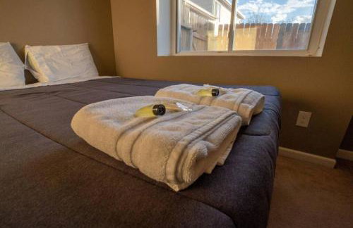 Hillcrest Chalet - Spa - Firepit - Views - USAFA - Foto 44