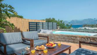 Ammoudara Hill Luxury Apartment with Outdoor Jetted Tub and Heated Pool - Foto 1