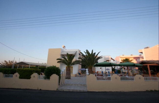 Cosmi Poolside Apartments - Foto 1