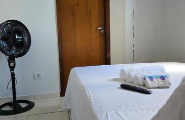 Edificio Hayannes - 01 Quarto - Cozinha - Banheiro - Garagem Coberta - Self Check in - Taxa Para Hospede Com Pets - Foto 7