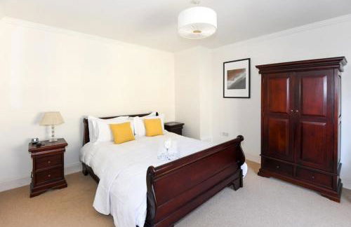 Spacious Townhouse Private Parking Central Wells - Foto 10