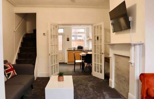 Charming 3 Bedroom Property FREE WiFi & Parking - Foto 39