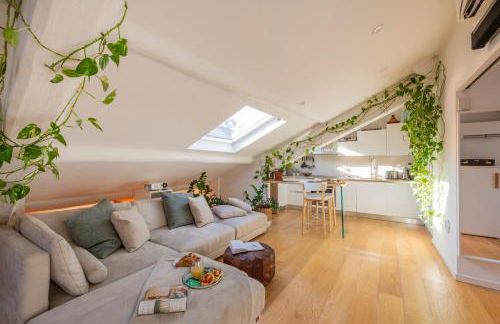 Bright penthouse attic in the heart of Milan - Photo 12