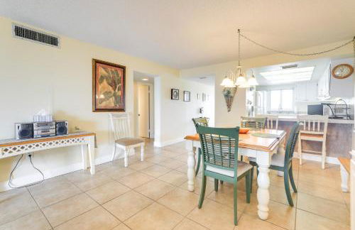 Oceanfront Cocoa Beach Condo with View Walk to Pier - Foto 6
