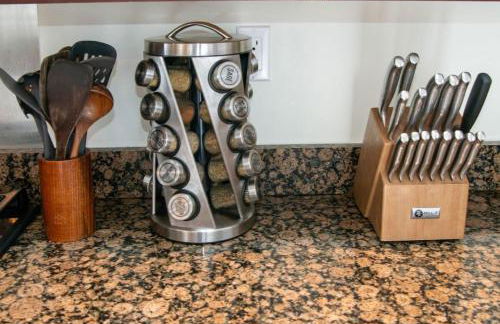 Spacious Coastal Townhome Deck and Parking - Foto 21