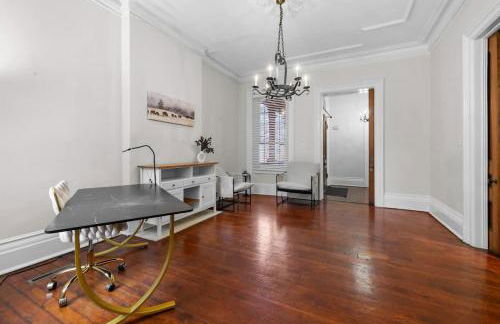 Allentown 5 BR House Free Parking No Chores! - Photo 18