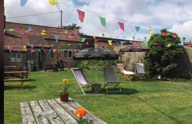 4-Bed Cottage at Famous Tuckers Grave Inn Sleeps 8 - Photo 19