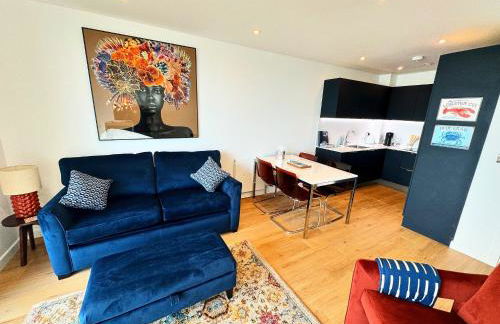 Stunning Beach Front Apartment with Sea views, FREE Parking & Balcony - Foto 22