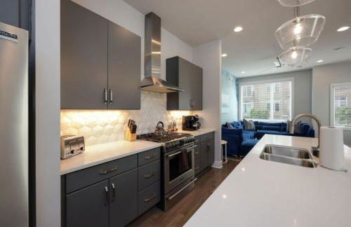 Sapphire Loft 4 Bedroom 4.5 Bath Rooftop Patio - Foto 2