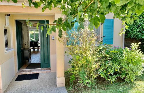 DISNEY & PARIS Happy Villa for 10 persons with Private Garden & Terrace 4 bedrooms, 3 bathrooms FIBER Wifi Netflix & free Parking - Foto 6
