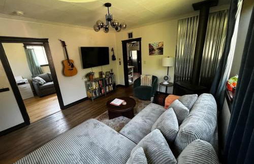 The Purple Palace - Historic Downtown BZN - Foto 8