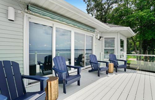 6BR Houghton Lake House with Indoor Pool, Hot Tub and Golf Simulator - Photo 49