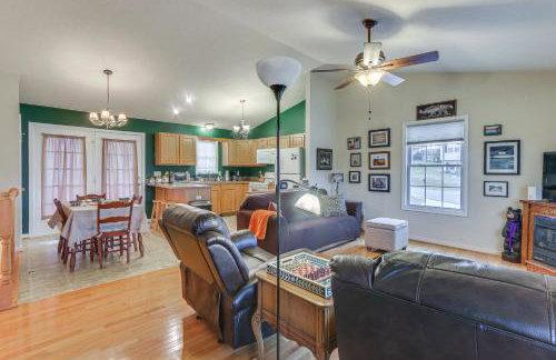 Charming Shenandoah Retreat with Deck! - Foto 5