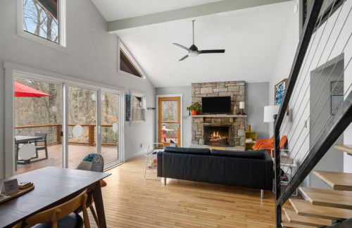 Happiness - Mountain Chalet, Hot Tub, Grill, and Trails! - Foto 16