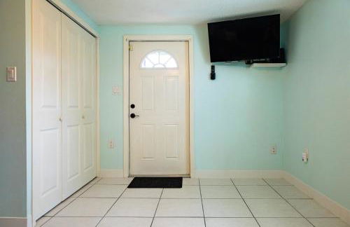 Marlin's Palm Oasis - Beach House, Amazing Pool, BBQ Area - Photo 33