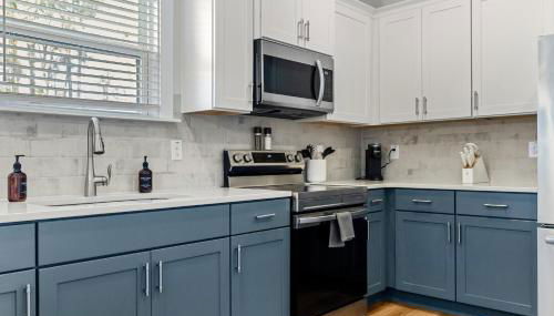 Family-Friendly 4BR with Fenced Yard & Parking - Foto 4, stove, dishwasher, toaster