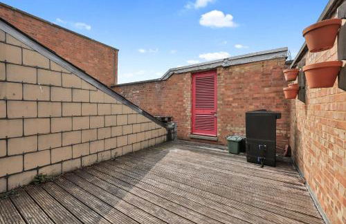 Large Industrial Style 2 Bedroom Apartment Short Term Rental & Flexible Renting Canary Wharf With Free WiFi - Photo 32