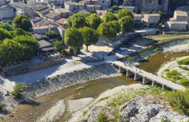 gite dans une maison en rez-de-chaussée avec piscine - Foto 3